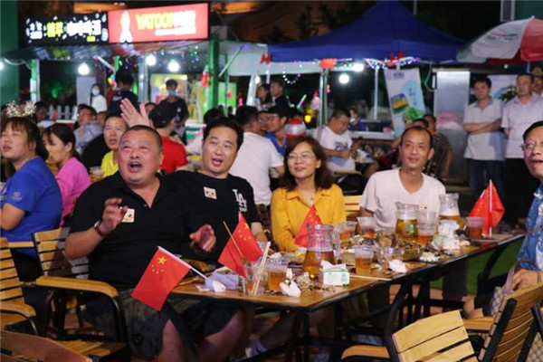 嘉士伯啤酒花园20多年的参节经历和啤酒品质，也成为市民游客心中的“活招牌”