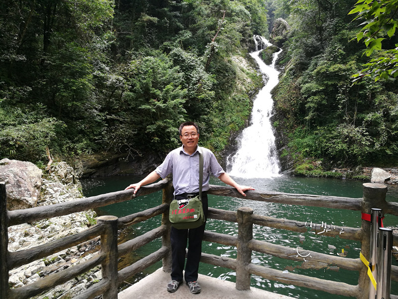 青岛恒星科技学院教师张至昊荣获山东省教育厅“山东学校优秀思政课教师”荣誉称号