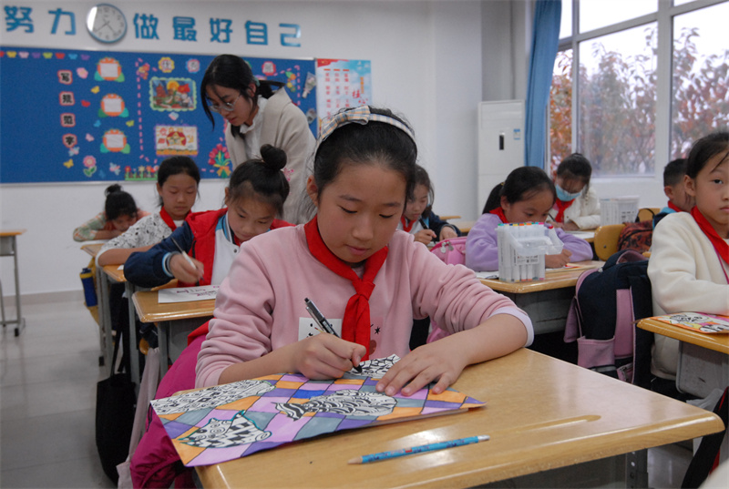 山东即墨：多彩“5+2”课后活动 丰富校园朝气生活