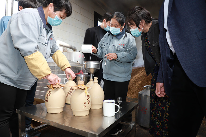 第12届冬藏封坛节启动 山东“春开窖;元隆酒庄”杯“我的纪念日”征文大赛同时揭晓