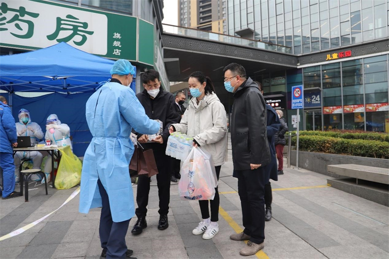 “啡”常时期，情暖“疫”线—青岛市咖啡文化协会走访慰问社区防疫一线工作者