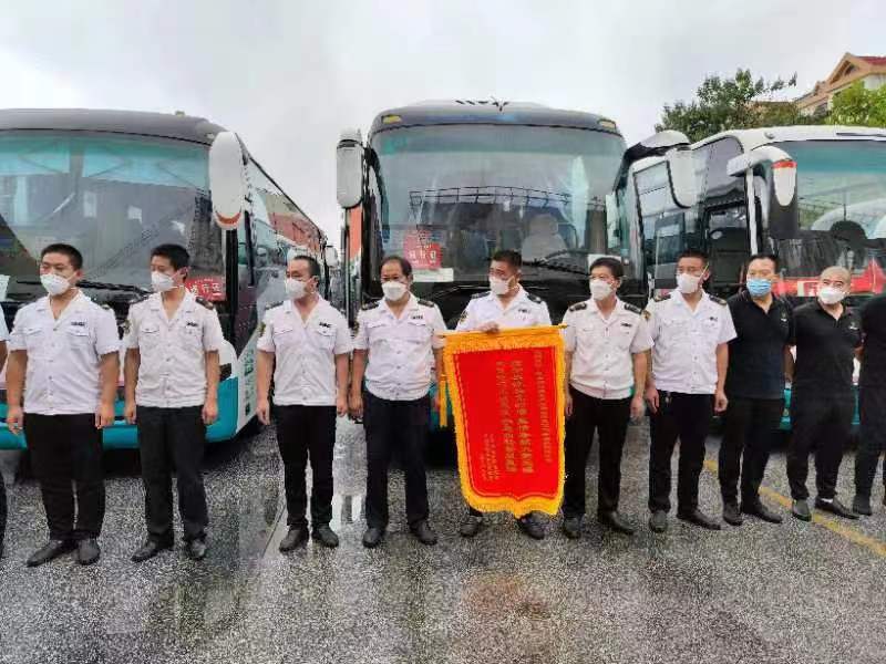 交运莱西15名援即墨抗疫转运队员凯旋归来