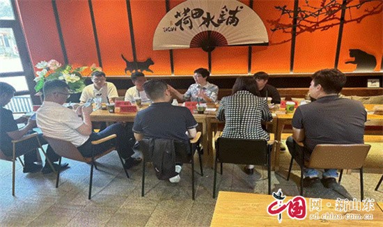 青岛市北区商务局开展餐饮企业家沙龙活动