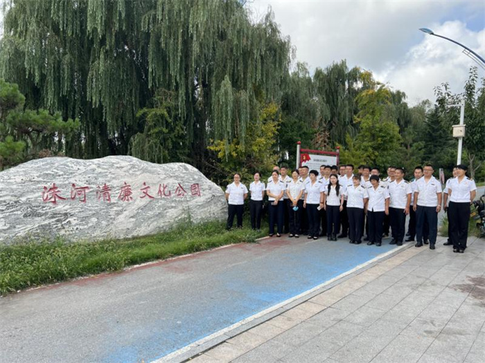 莱西交通发展公司组织入党积极分子与新发展党员等沉浸式体验清廉文化与科技创新