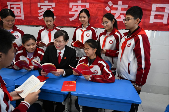山东即墨：宪法课堂进校园