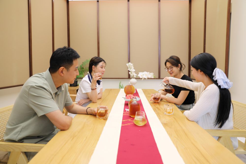 国潮热掀起消费新热潮 延伸至餐饮、文创、旅游、游戏等千行百业