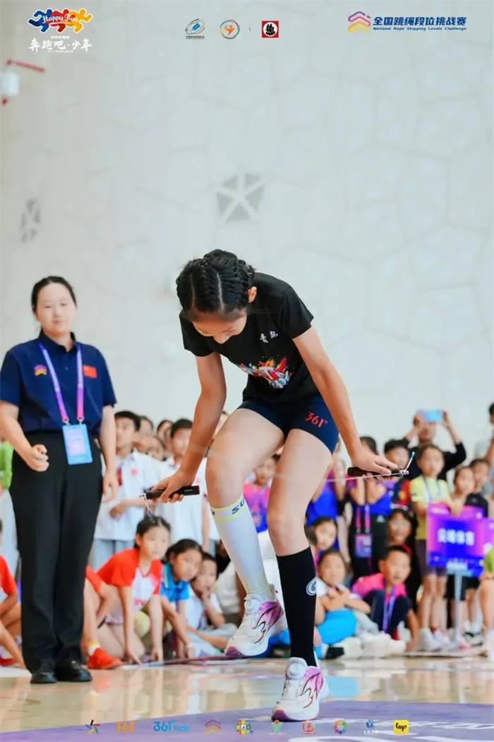 “奔跑吧·少年”2026年全国跳绳段位挑战赛（山东站）在青岛胶州市开赛